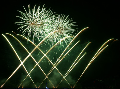 Feuerwerk und Sterne