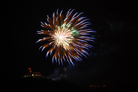 Feuerwerk und Sterne