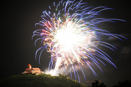 Feuerwerk und Sterne