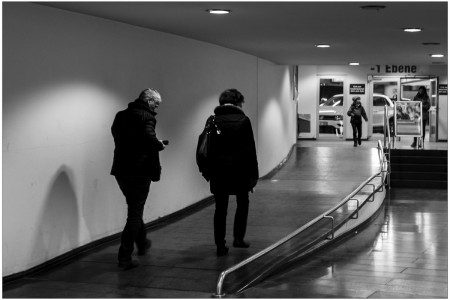 Aufwärts Menschen unterwegs