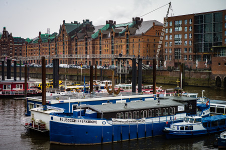 Am Fluss Sonne, Wind und Wasser: Hamburg