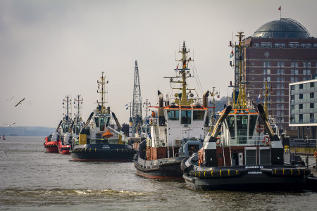 In Reih' und Glied Sonne, Wind und Wasser: Hamburg